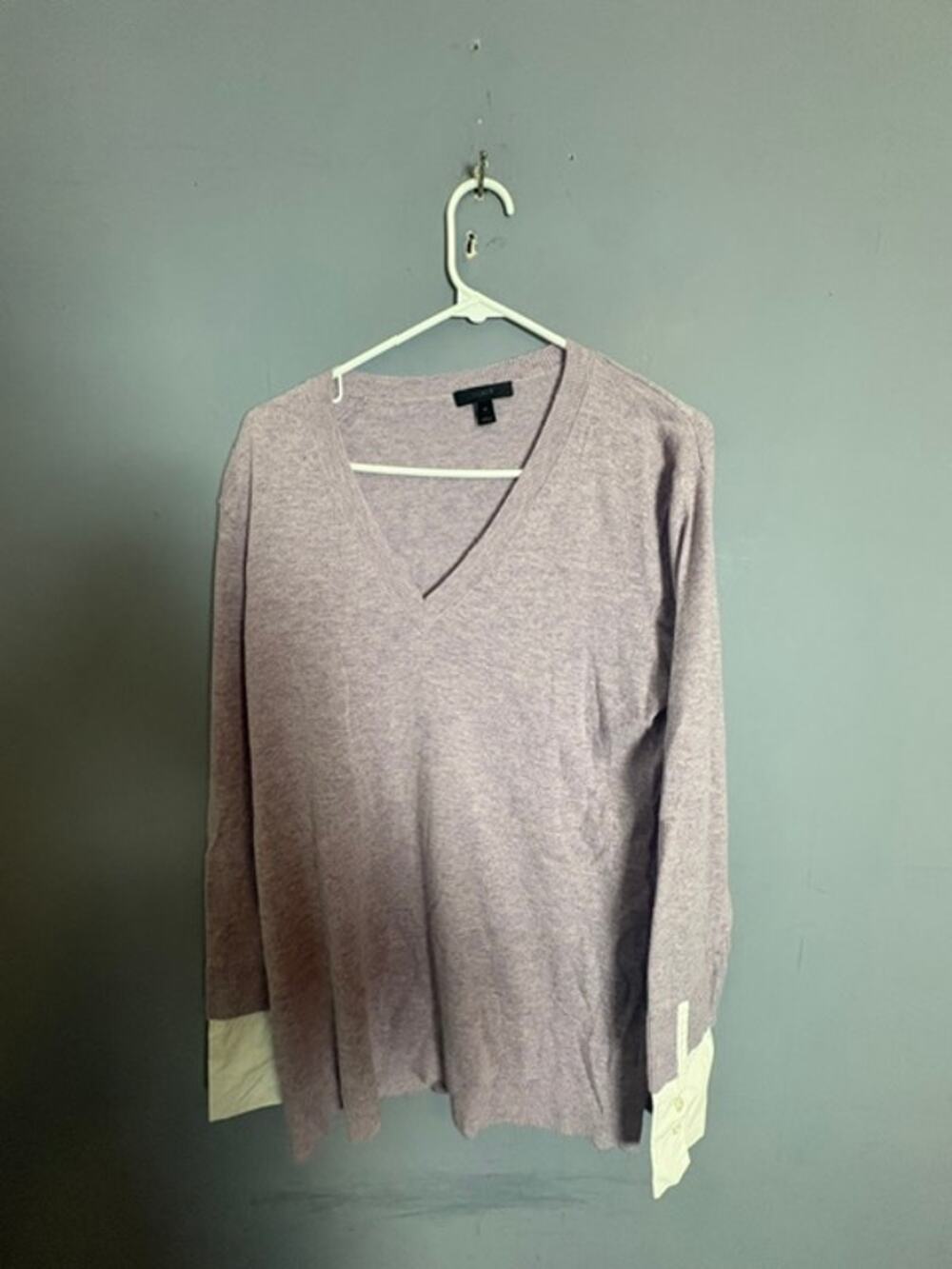 J.Crew Womens Lavender V Neck Sweater Size Medium Contrast Cuffs